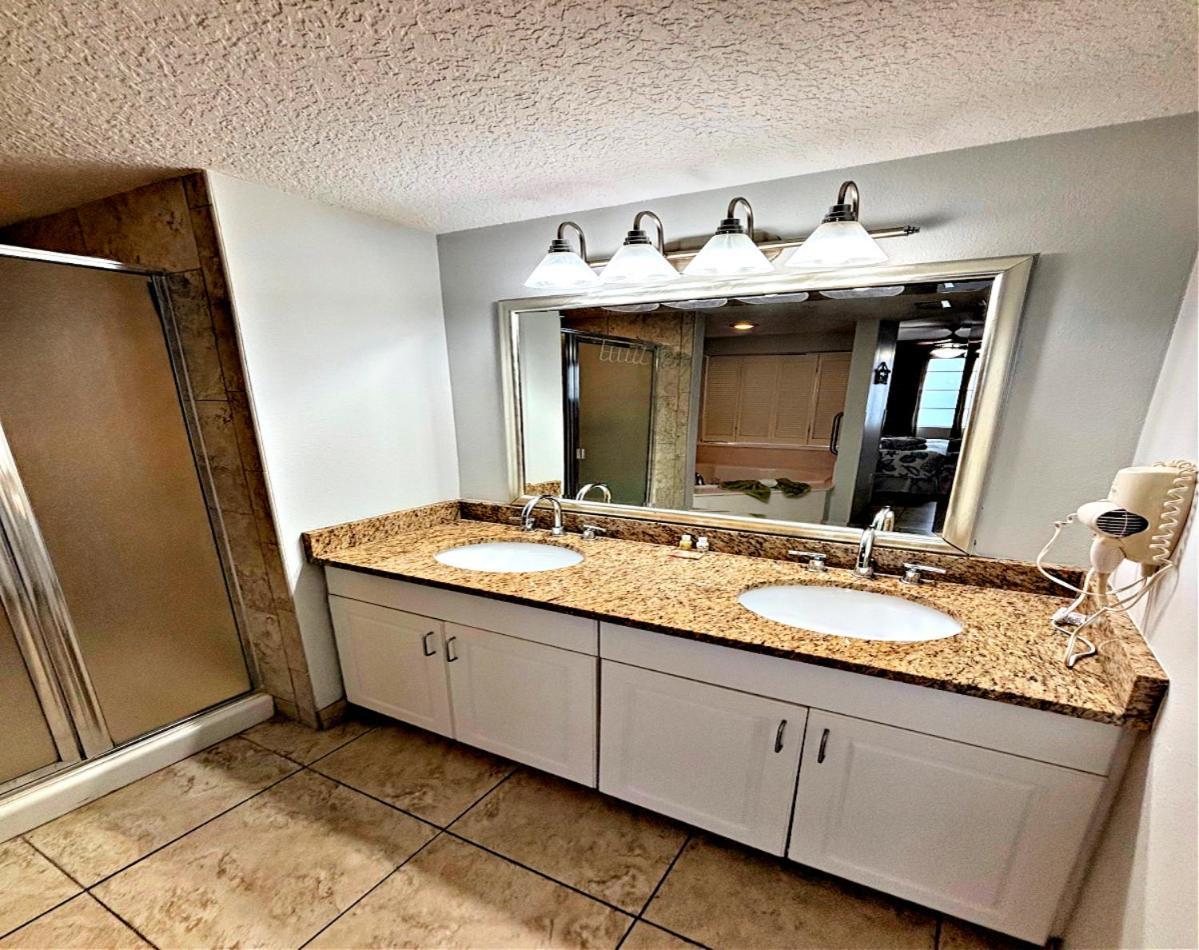 2 Bedroom Resort Condo Direct Oceanfront Wyndham Ocean Walk - Daytona Funland 2226 Daytona Beach Eksteriør billede